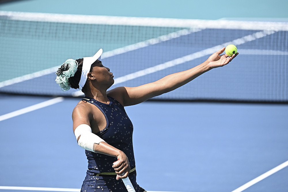 Venus Williams serving at the 2021 Miami Open