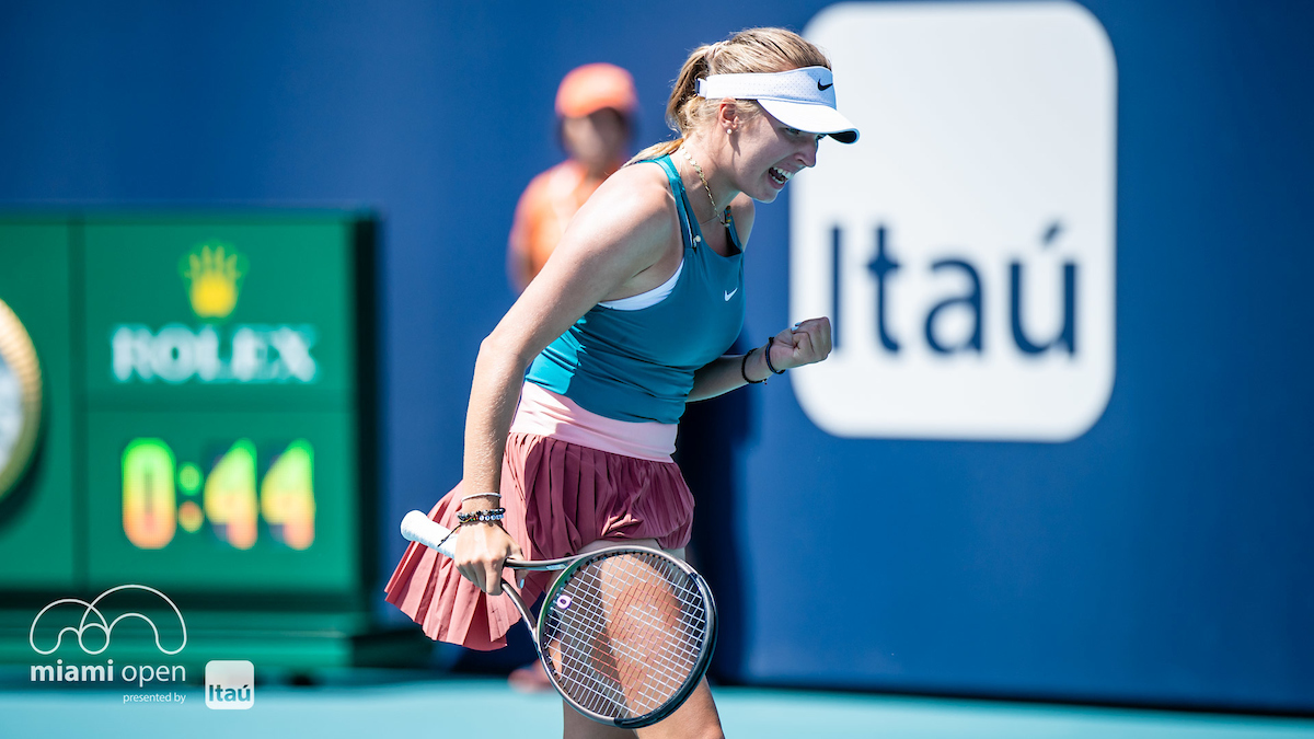 Linda Fruhvirtova competing during Miami Open