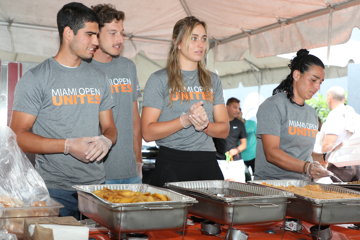 miami open unites has community food service