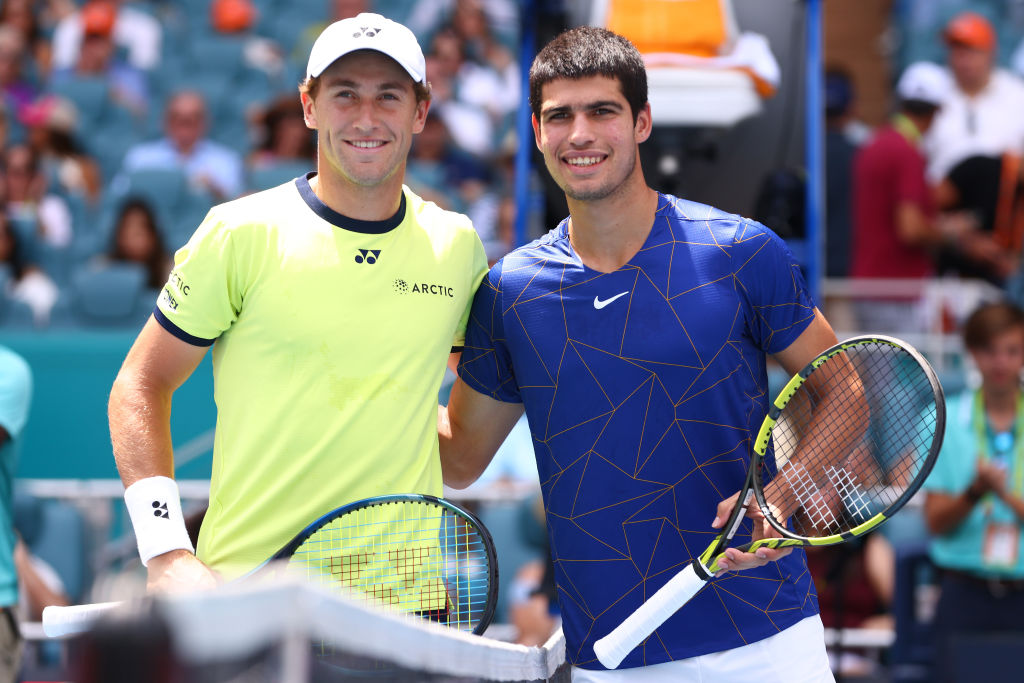 Casper Ruud and Carlos Alcaraz at the net prior to the Men's Finals Match at the Miami Open