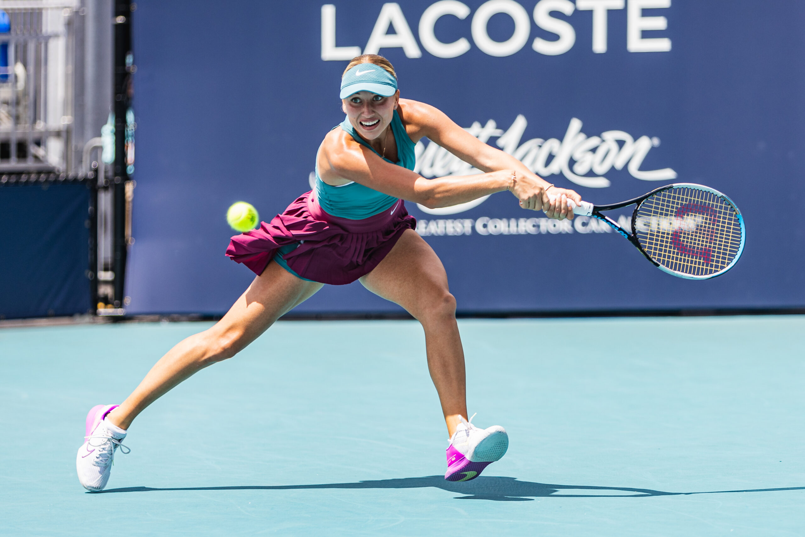 Anastasia Potapova on March 27, 2023 at the Miami Open
