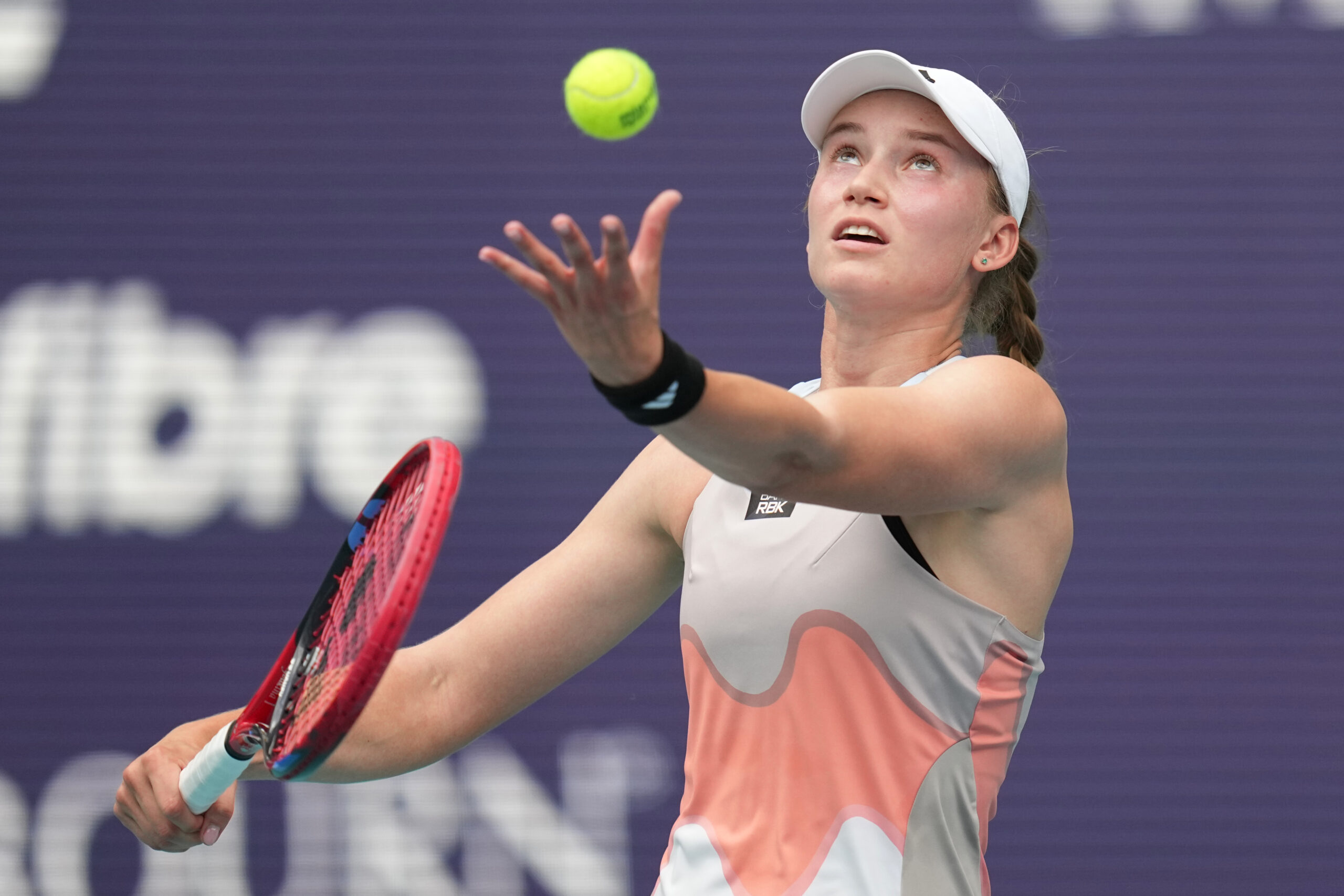 Elena Rybakina serving during the 2023 Miami Open in Miami Gardens, Fla.