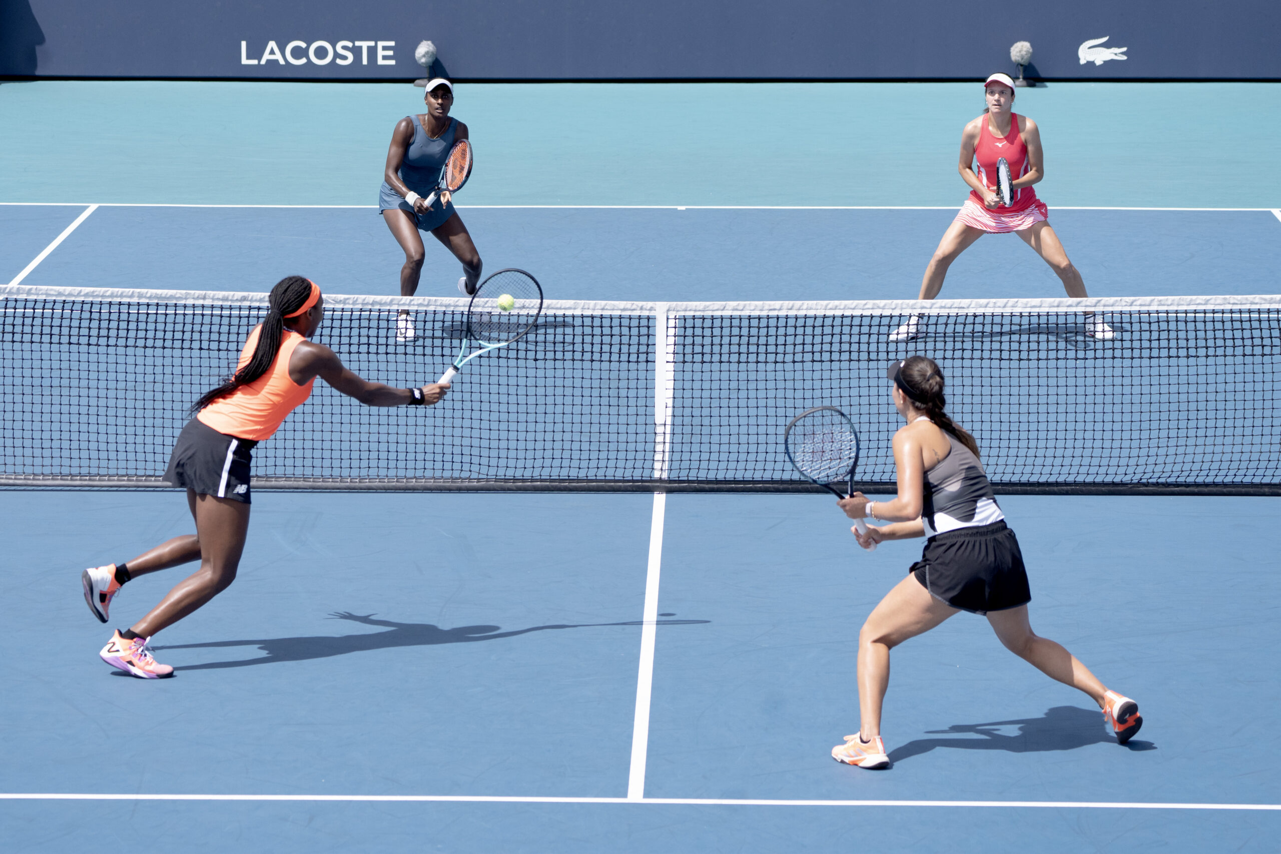 The teams of Muhammad,/Dalinina and Gauff/Pegula battle it out at the 2023 Miami Open in Miami Gardens, Florida.